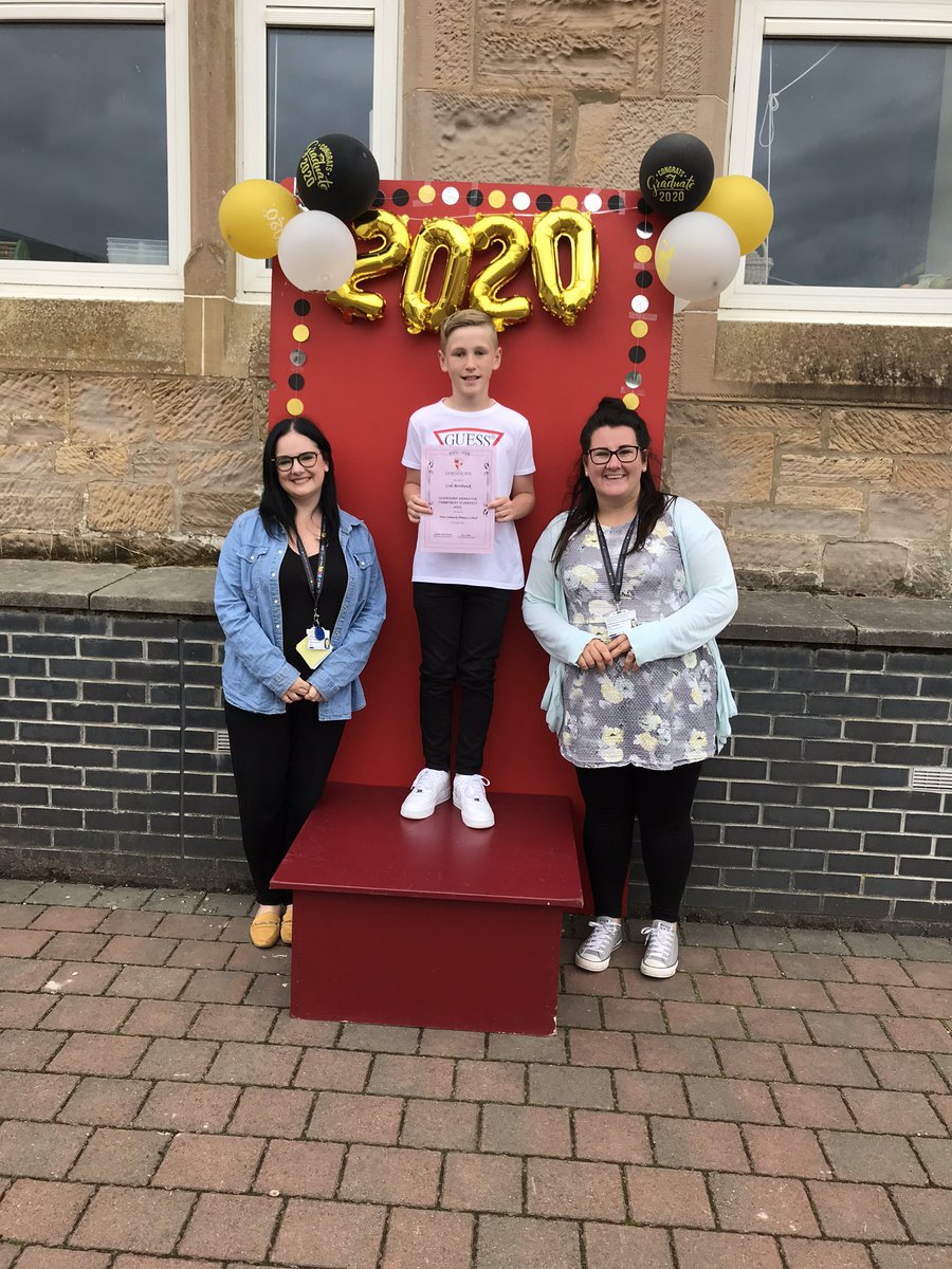 mrsb1508's tweet photo. P7 Lockdown Prizegiving 2οΈβ£0οΈβ£2οΈβ£0οΈβ£ Goodbye @NewCumnockPS #teamthistle πβοΈ https://t.co/hKa4XcHjcw