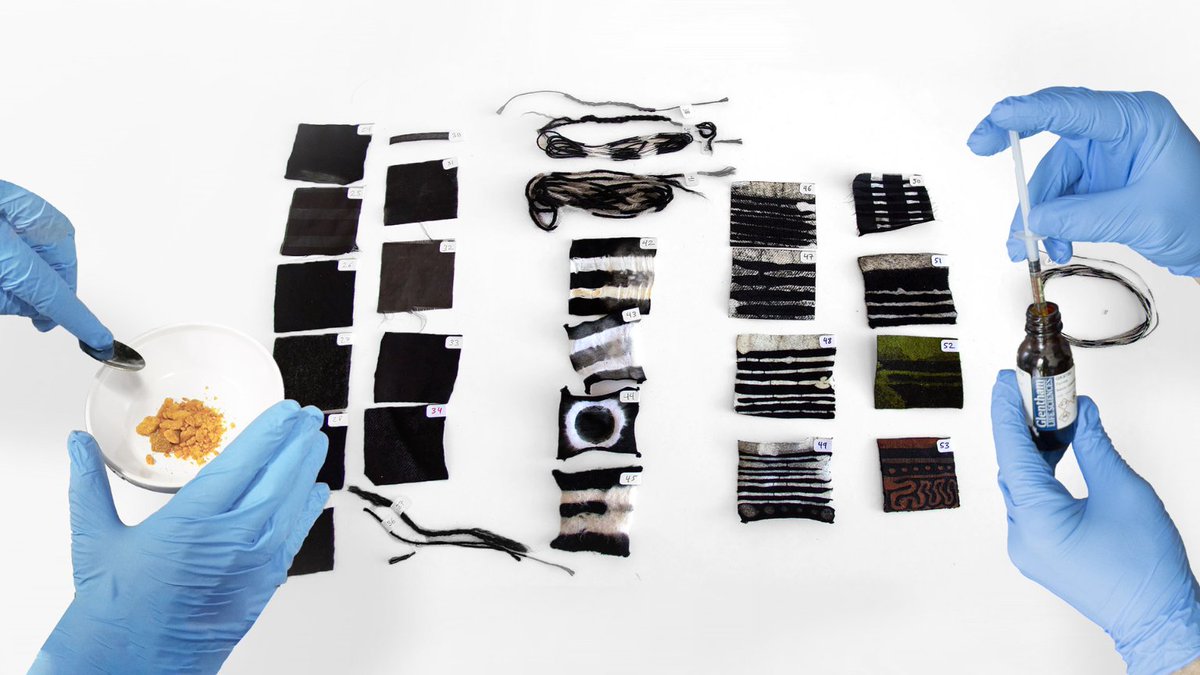 With some friend we "hacked" fabric to make it conductive!  We develop and open-source fabrication process to easily add electrical functionalities to everyday materials  #diy #opensource
More info ⤵️