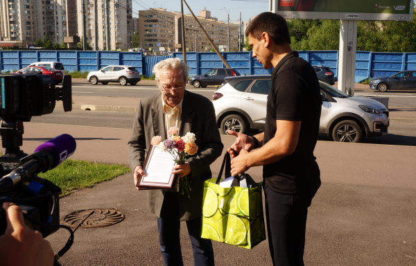 ОНФ в Санкт-Петербурге в преддверии парада начал поздравлять ветеранов с 75-летием Великой Победы
onf.ru/2020/06/18/onf…
