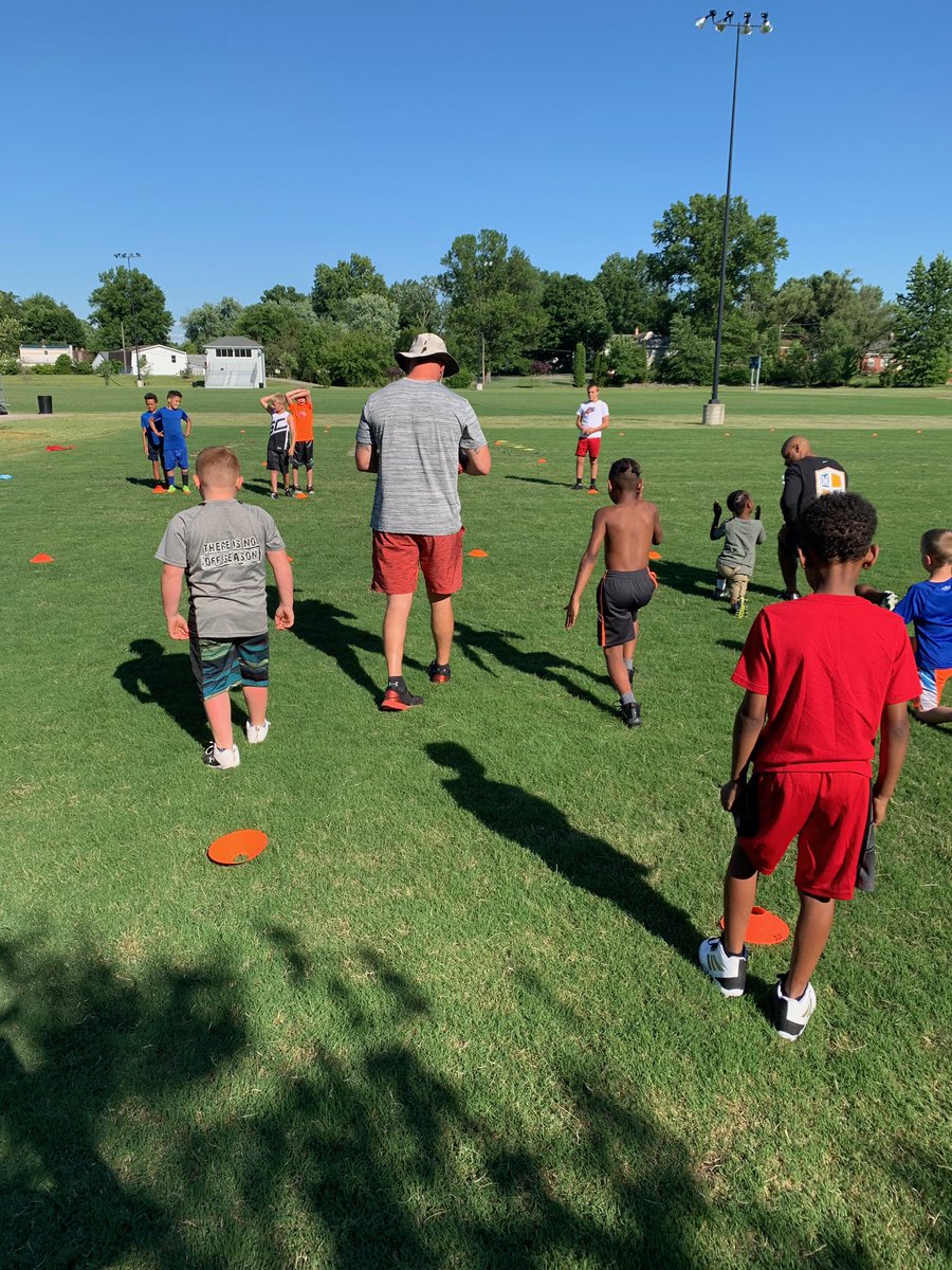 DedicationE's tweet image. Loving It! Have fun doing what you love. Enjoy and Embrace. Everyday is a new opportunity! #Grind #D2E