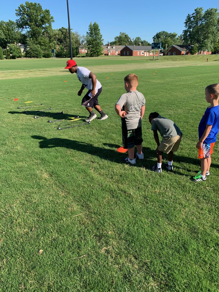 DedicationE's tweet image. Loving It! Have fun doing what you love. Enjoy and Embrace. Everyday is a new opportunity! #Grind #D2E