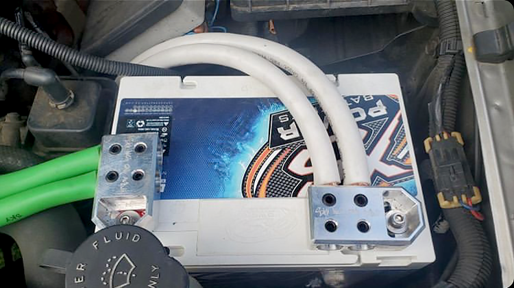 4xspower's tweet photo. @cyrus_h9 really clean #OEMupgrade great work! Nice shot, thanks for the DM! #XSpowerBatteries #RealPowerUnrealPerformance #4xspower #XSpower #str8clpn https://t.co/I0g8Yh9Ag1