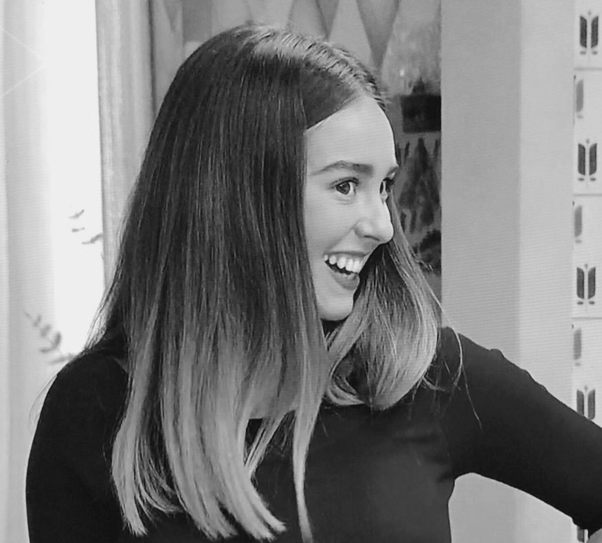 go_luisi's tweet photo. Más miradas bonitas 😍

No puede quererla más. Es adorable. 

#ActivismoLuimelia

#Luimelia https://t.co/2WtOchpkRr