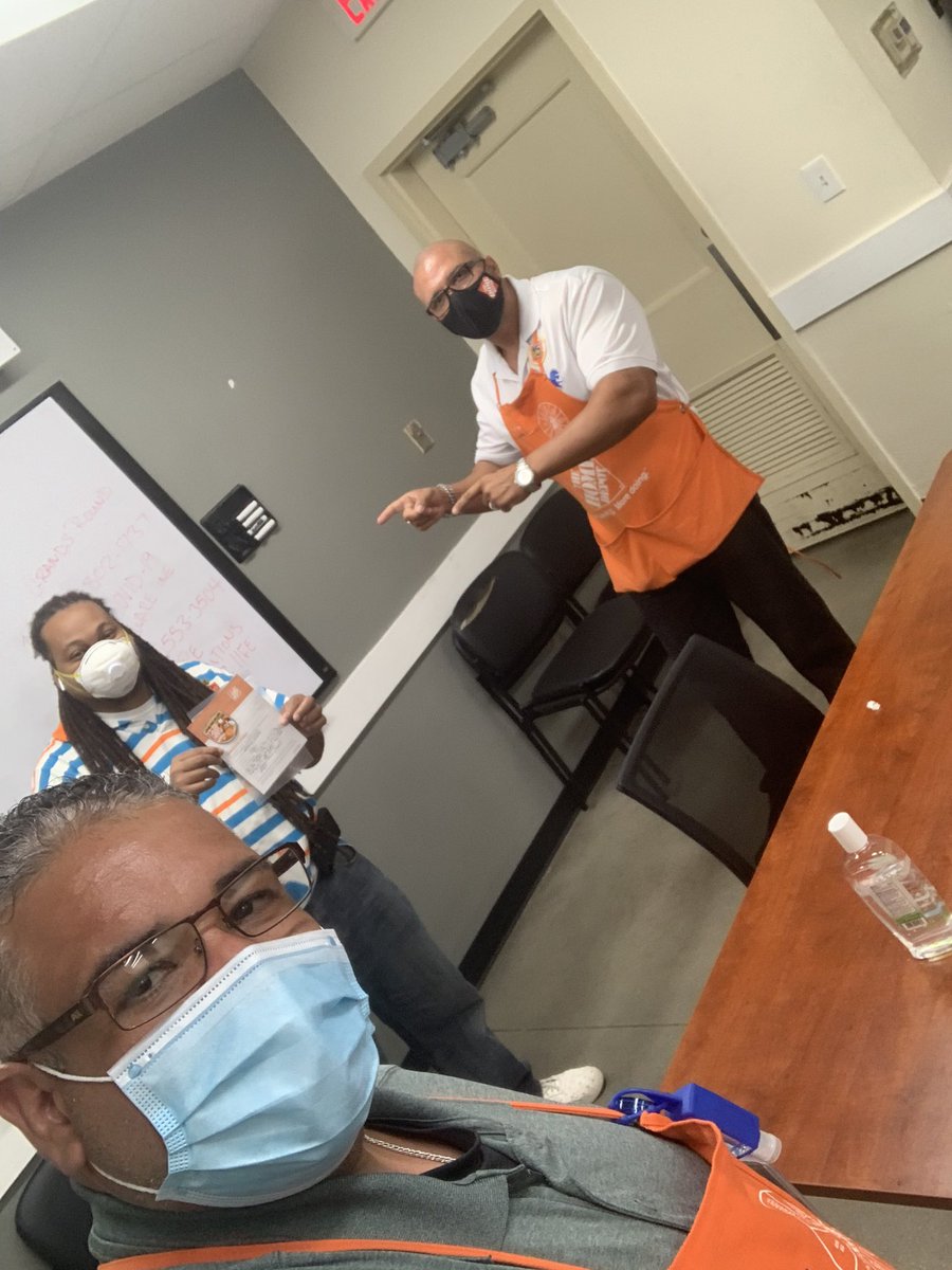 Our MAPM recognizing our LP Patrick wells for his partnership with store and keeping the store safe for our customers and associates. @Cff025Fines <a href="/thdkwalk/">Kurt Walker</a> @Merced21Ray <a href="/D12Roman/">RomanD12</a> <a href="/HD_Tony263/">Tony Gandolfo</a> <a href="/HeldieRodriguez/">Heldie R</a> <a href="/MikeBellHD/">DΛVID NΞXUGTY 🧪</a> <a href="/CarmenRitaGarc1/">Carmen Rita Garcia</a>