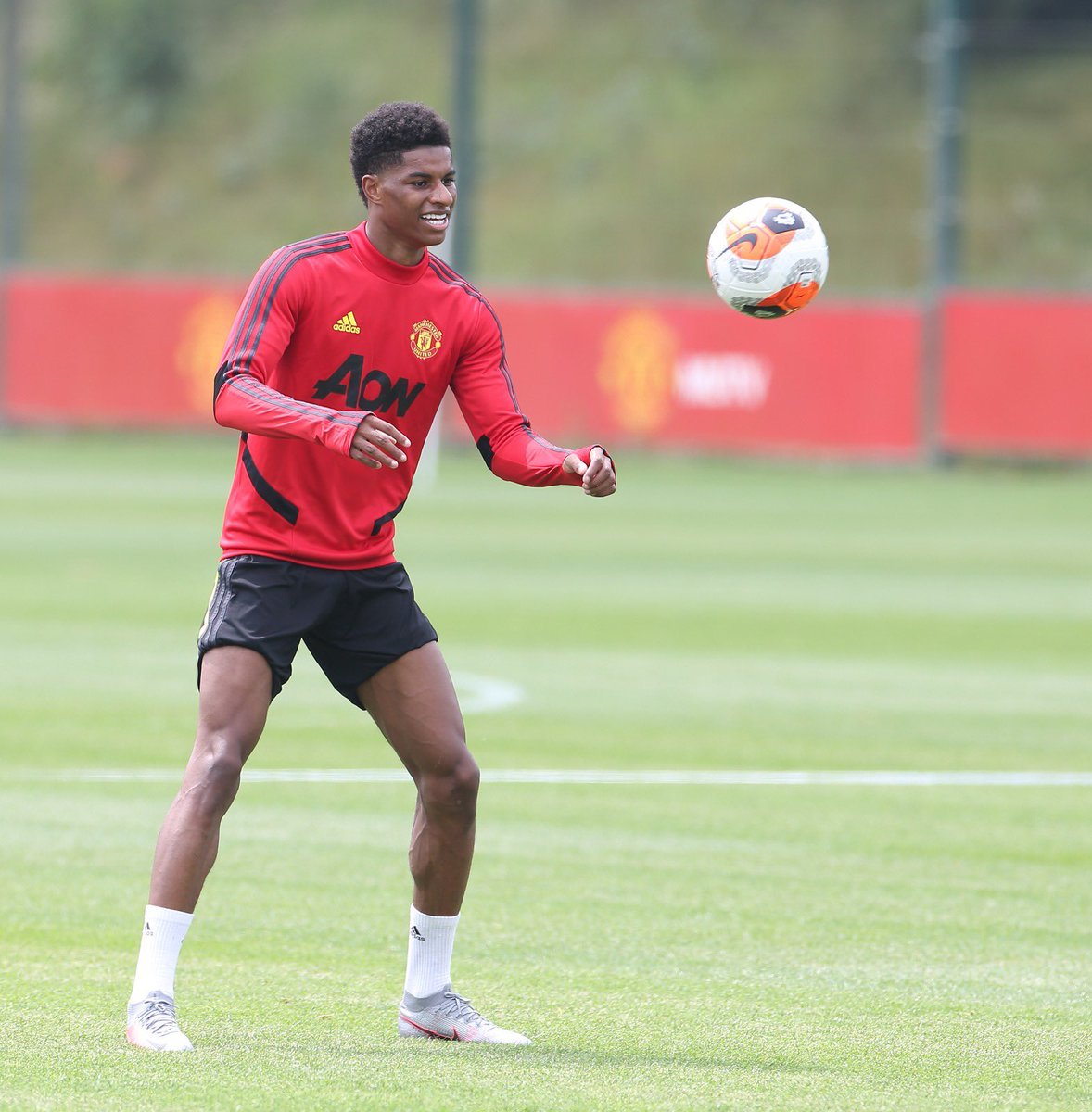 COMPETITION: If Marcus Rashford scores first tonight, we’ll giveaway a brand new Premier League shirt of your choice. 👕

Simply RT and follow this account to enter. 🔁