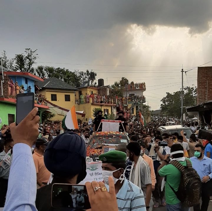 arjit_sen's tweet image. On this rainy day, perhaps even the gods were crying for taking a boy so young.Barely 21 years old Sepoy Ankush Thakur from 3 Punjab may have sacrificed his life at Galwan valley, but he surely has inspired many more to serve the nation. #GalwanValley #VerrBhoomi #HimachalPradesh