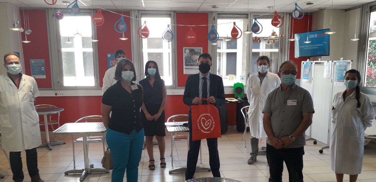 Préfet de Vaucluse (@prefet84) on Twitter photo Ce #19juin Bertrand GAUME <a href="/Prefet84/">Préfet de Vaucluse</a> était en visite à l'établissement français du sang d'Avignon en soutien à l'opération #PrenezLeRelais et appelle les vauclusiens à donner leur sang pour répondre aux besoins en PACA. Ce #19juin Bertrand GAUME <a href="/Prefet84/">Préfet de Vaucluse</a> était en visite à l'établissement français du sang d'Avignon en soutien à l'opération #PrenezLeRelais et appelle les vauclusiens à donner leur sang pour répondre aux besoins en PACA.