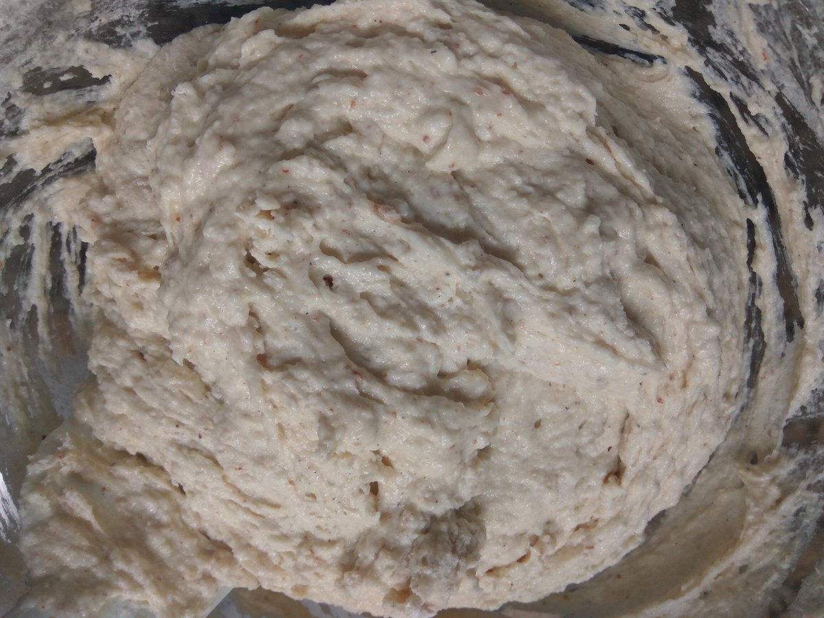 EugeBenn's tweet photo. Prepare 2 prepizzas de masa madre sin gluten.
Van a la heladera a levar en frío x 24hs y mañana al horno
#prepizza #masamadre #singluten #sintacc #taccfree #glutenfree #levar #fermentonatural https://t.co/uOwpCAArVf