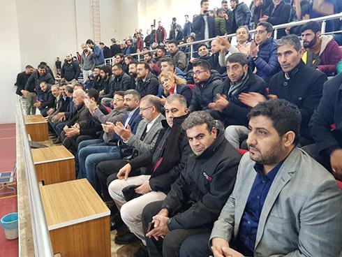 voleybolunsesi's tweet photo. Aile takımından halkın takımı olma yolunda... https://t.co/7Sd1dnf2i6 https://t.co/AptOhHLI3p