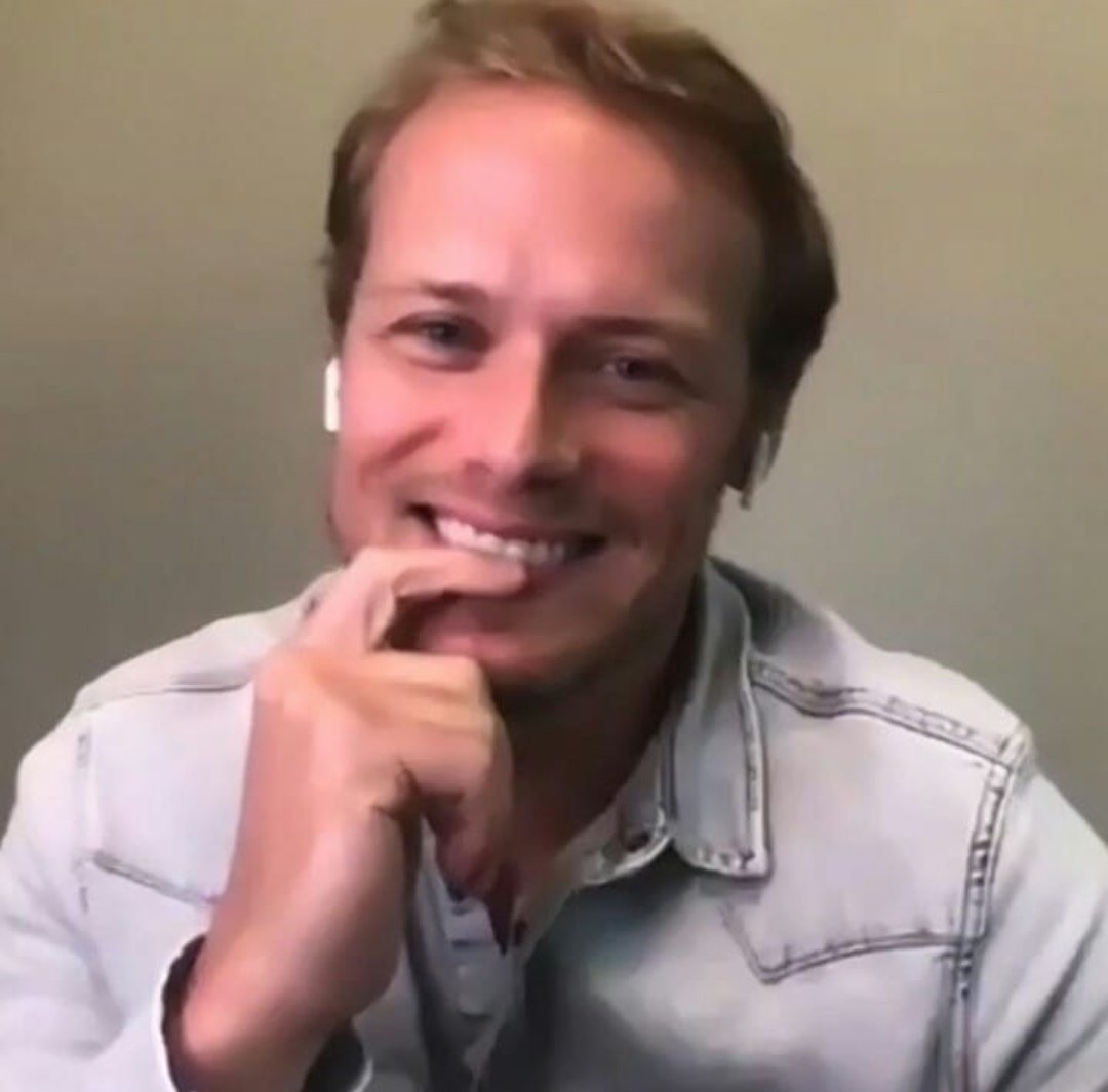 NigheanMo's tweet image. Omg! They're so cute! Head to the same side.😀😀