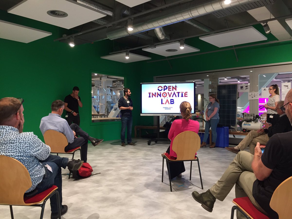 Coronaproof (inclusief publiek op afstand) eindpresentatie van de Waterstof Challenge in opdracht van <a href="/Kennisstad071/">LeidenKennisstad</a>. Wat is er nodig om een elektrisch voertuig op waterstof te laten rijden? Opvallend: technische én sociale vaardigheden van MLO, HBO en Honourstudenten bloeiden op