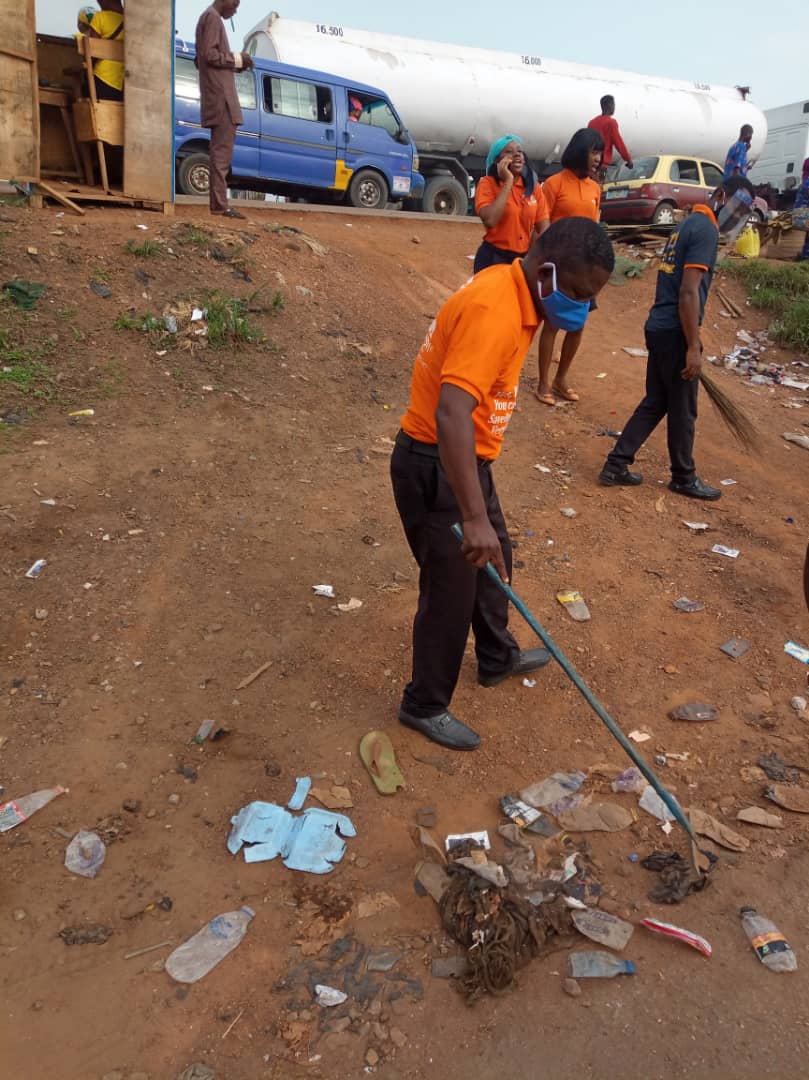 AccionMfb's tweet image. Our team had a nice time connecting with customers while helping to clean .

#AccionMfB #AccionCares #marketcleanup #MyFutureisBright