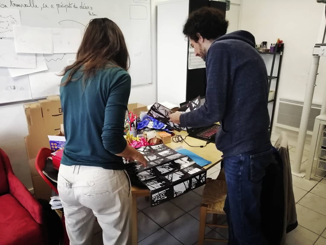 ArgyxGames's tweet photo. #LegacyNews : La Team Argyx en pleine préparation du kickstarter ! 

The Argyx Team is in the middle of the Kickstarter preparation !

#legacy #pocketinvestigations #kickstarter #escapebox #enigma #mystery #boardgame #jeudenquete #mobileescape https://t.co/ntlEn8BbO9