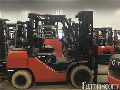 2015 #Toyota 8FGU32 #Forklift with 3-stage mast, side shift, 6500 lbs indoor, propane &amp; 6337 hours, listed by North Wellington Liftruck! farms.com/used-farm-equi… #OntAg #FarmEquipment #ForSale #Agriculture #Machinery #Farm365 #AgTwitter