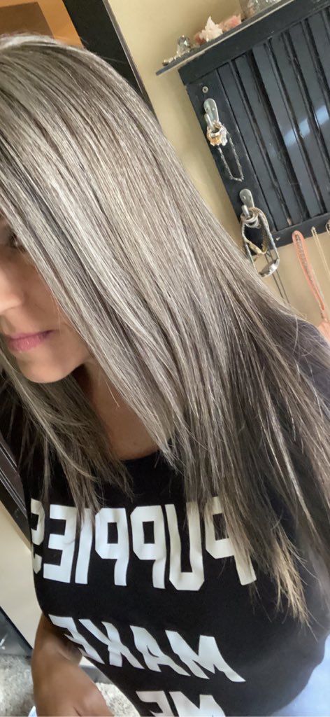 Finally after growing my hair out for three years and not coloring it I finally have my natural hair!!!! There were moments I almost caved in and colored it but it’s seriously so nice to not have to get my roots done every four weeks!!! #greyhairdontcare