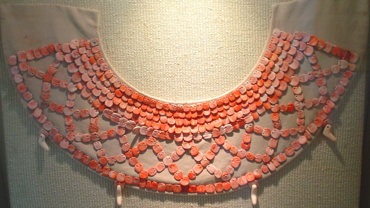 LianaOsorio1's tweet photo. Experts artists designed Mesoamerican #jewelry. In addition to gold and silver, there were precious stones, such as jade, obsidian, and rock crystal, amber, shell, choral, and pearls. Here some beautiful examples. #MuseumsUnlocked #Mesoamerica https://t.co/W2RuqXBtk9