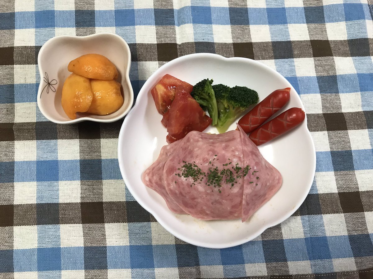 森ちゃんねる フォロー100 今日の子供朝ごはんはオムライス 卵アレルギーの息子は代わりにハムとソーセージ 子供朝ごはん 朝ごはん 旦那ごはん オムライス 子供の朝ごはん