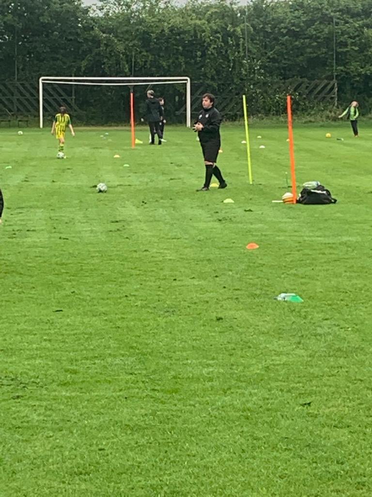 AbbeyLaneU11s's tweet photo. 1st training session last night with the U10. The session was all about ball mastery using the 4 cone model. It was great to see the lads enjoying their football.

Positive feedback all round but the best one - CT loved being back at training, more tiring than Maths and fortnite. https://t.co/AUjgtsTy2a