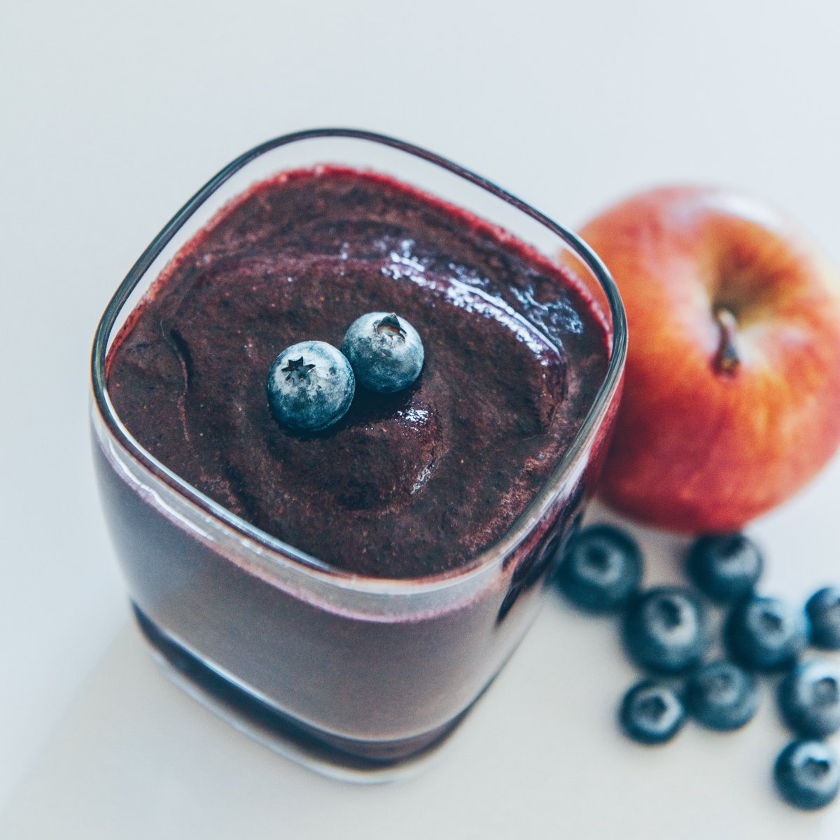 Simple and Easy to make Healthy Smoothie - 1 tsb of Pius Vita Camu Camu powder, 1 Organic Banana, A handful of Organic blueberries, 1 Organic Apple &amp; 1 Organic Orange juice

#smoothie #veganrecipes #drinks  #healthylifestyle #immunesupport #Yourhomemadeperfect #glutenfree #vegan
