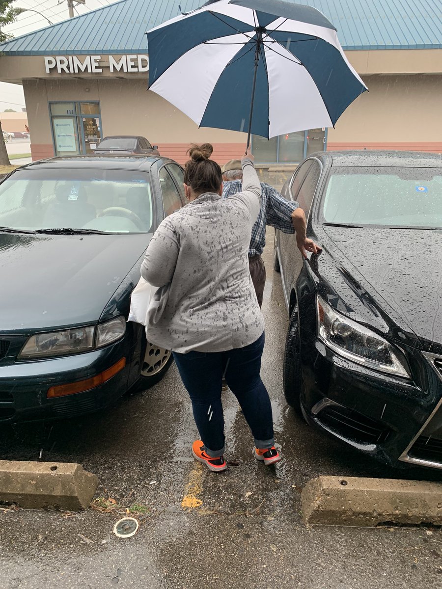 So proud of the Norman West team especially Cheryl going above and beyond to enhance the customer experience and show we appreciate them!! @melphillipsOK <a href="/jeffreyfroelker/">Jeffrey Froelker</a> <a href="/caseycjch/">Casey Hollar</a> <a href="/OklahomaSaSo/">Los Savages</a> <a href="/AlysonWoodard/">Alyson Woodard</a> <a href="/fjdevereux/">Fred Devereux</a> @okla_phillips #att #bethere