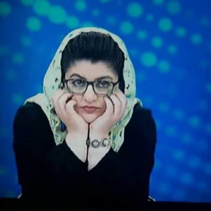 ممکن د یو چا په ښکلا مین شي ، خو پام مو وي چې تر پایه د هغې له سیرت سره ژوند وکړي نه له صورت سره.
#__Hafizi