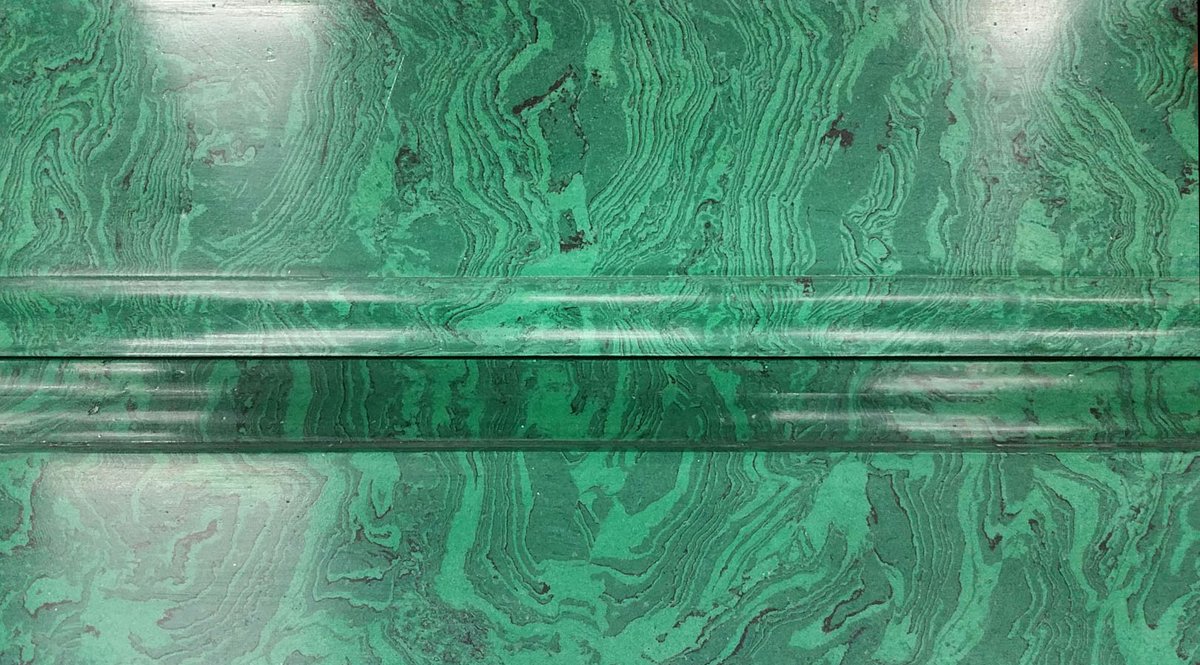 sterlingstudio6's tweet photo. More scagliola - a detail of some malachite mouldings we made for Oswald's  ladies powder room

1stdibs  #introspective magazine #scagliola #fauxmarbre #inlay #decoration #interiordesign #appliedarts #decorativearts #craft #craftmanship #malachite #oswalds https://t.co/ahCXvye0yZ