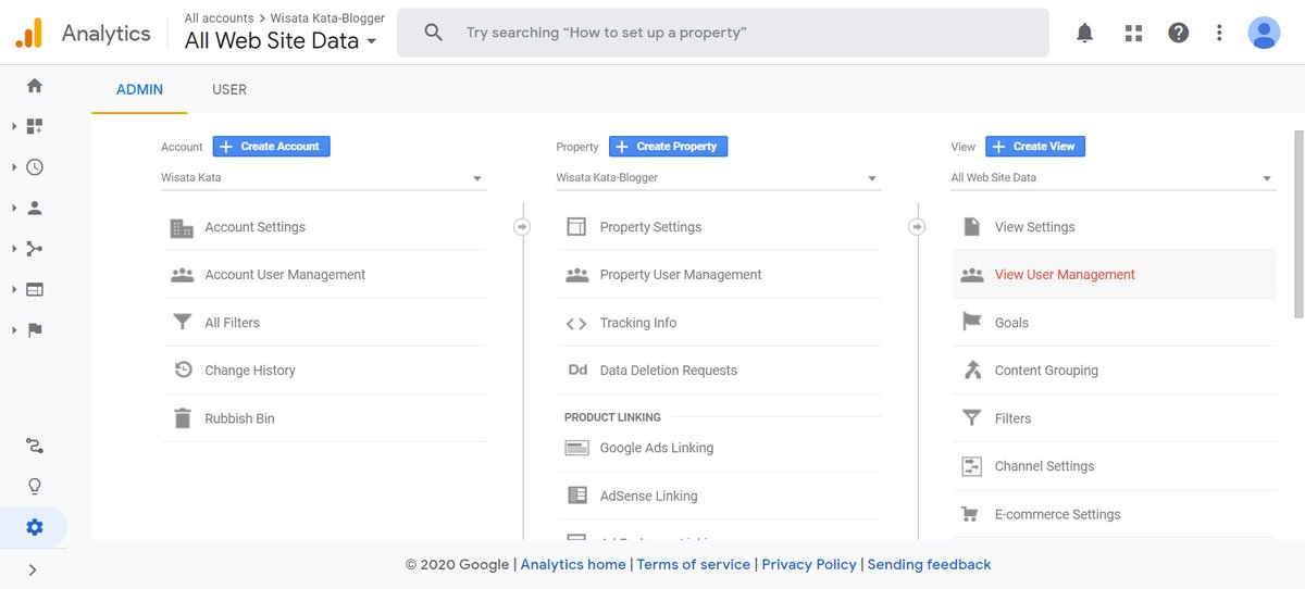 18. Ini penampakan dashboard admin. Di sini kamu bisa melihat tracking code, menambahkan blog baru (property), menambahkan user baru, dsb.Bagi yg pertama kali kenalan dng Google Analytics, jangan bingung dulu. Pelan-pelan aja.