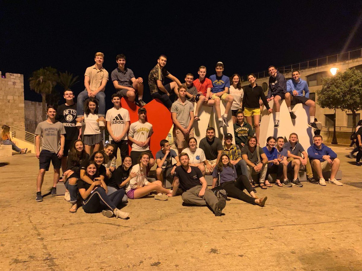 Hoping everyone has a wonderful Shabbat! 
#Shabbatshalom #Yavnehruach