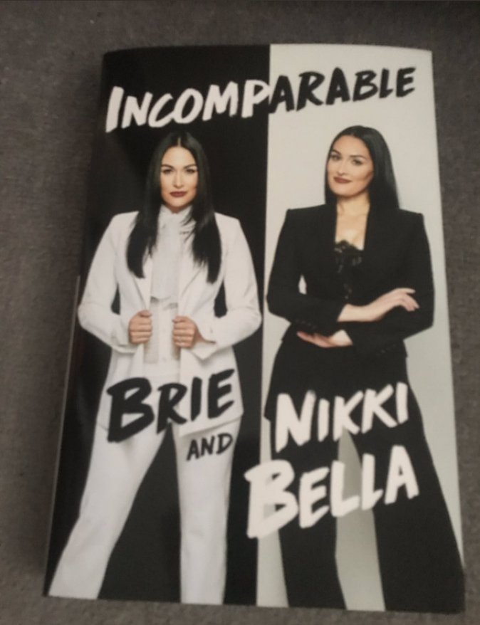 officialbeckyl2's tweet photo. @BellaTwins I completed your book it is incredible book #Incomparable it is amazing book I love this book such an inspirational book and I am continue watching your podcast #bellapodcast ....love uh Bella Army https://t.co/F038dOR1wb