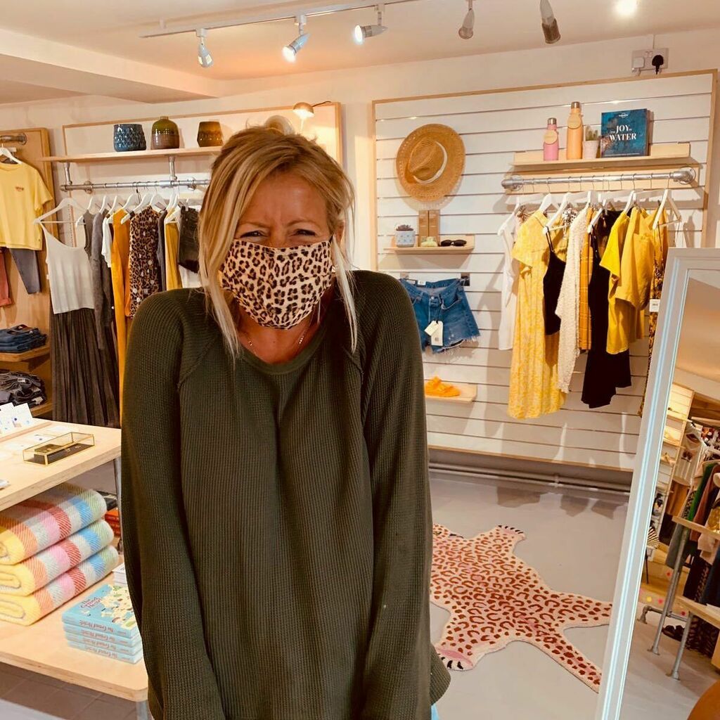 RoosBeach's tweet photo. Leopard print face masks anyone???? Well if we’re going to have to wear them, let’s at least make it one that we love! Organic cotton, washable, pocket for a filter and there are 7 designs, search face mask on our website, HAPPY FRIDAY 🐆🐆🐆 #leopardpr… https://t.co/CHRqSs18O6 https://t.co/8GmU9QIorb