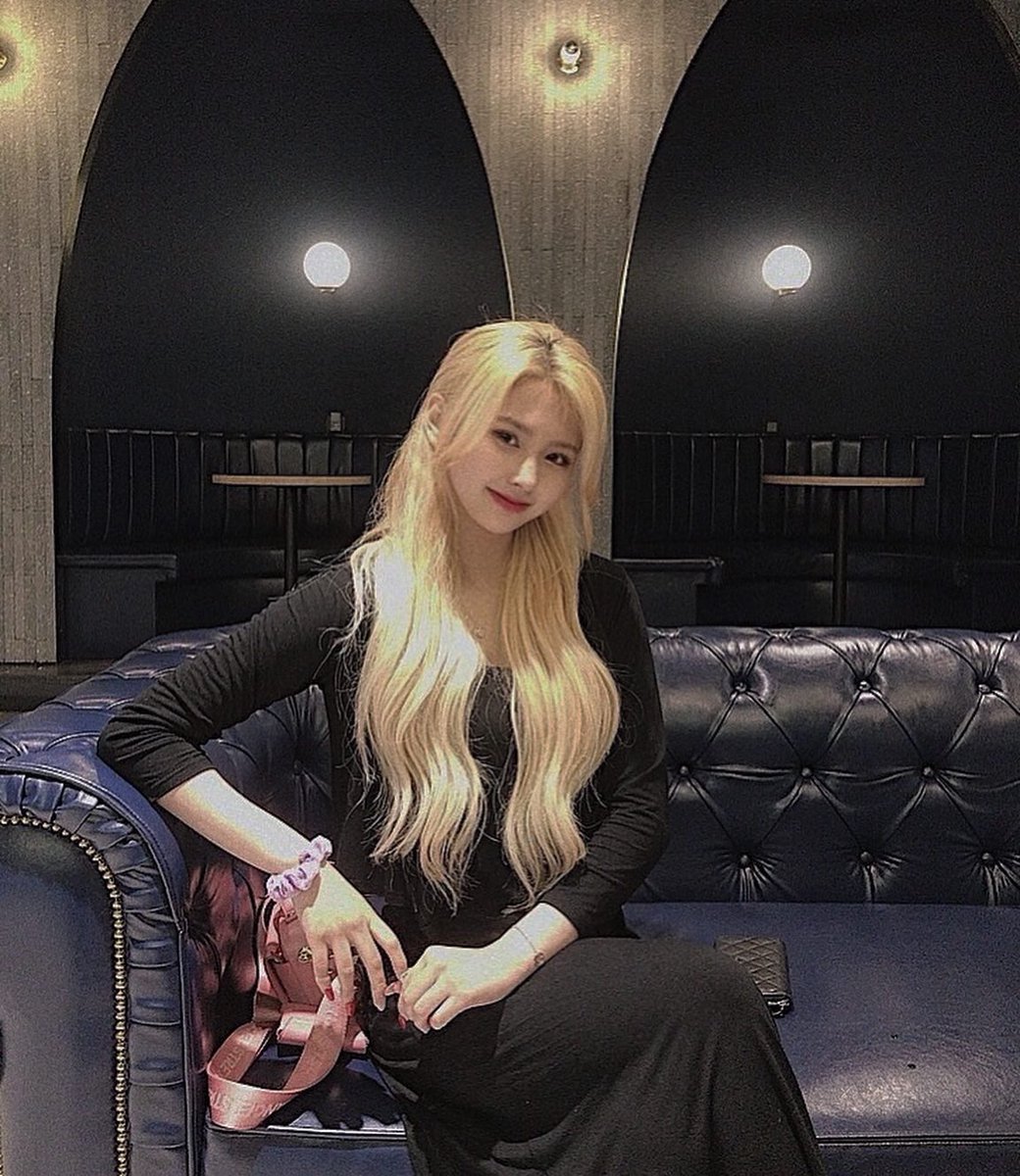 _haerimidda's tweet photo. 니가 너무보고 싶어 ㅠㅠ 충분한 휴식을 취하고 발로 돌아 오십시오 🥺 정말보고 싶어😭💖
#꿍꿍의_태양_해나
#해나야_사랑해_영원히
#LuvHaenaAlltheway
#GetWellSoonHaena https://t.co/uxO8ypOFPT