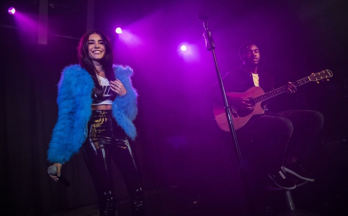 madison beer smiling on stage; a thread ♡