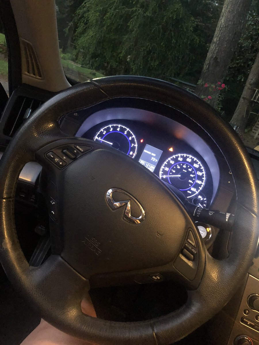 raedenedwards's tweet photo. Hi, somebody buy my car please :)))))))) https://t.co/GOaFo1gW29