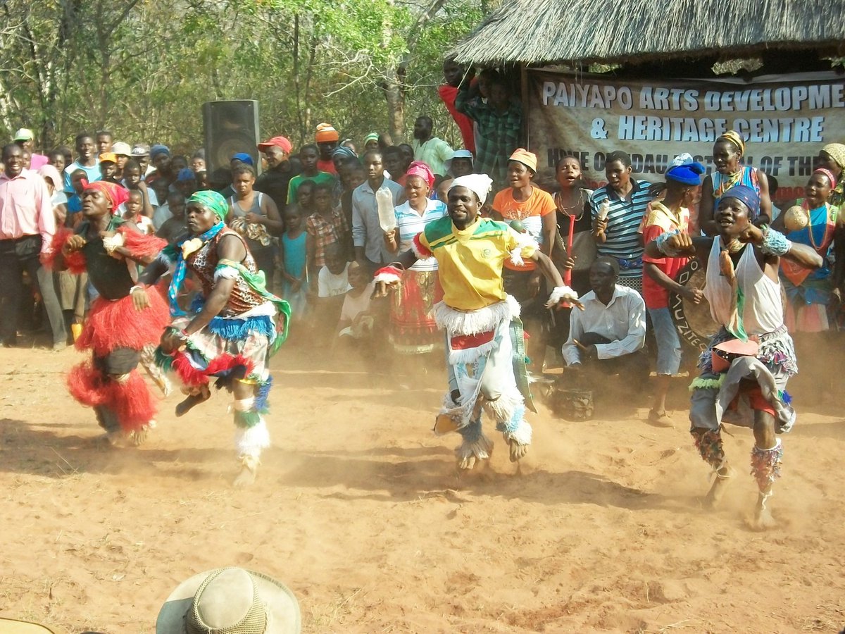 3.The Ndau are an ethnic group which inhabits the areas in south-eastern Zimbabwe in the districts of Chipinge & Chimanimani in which they are natives.They are also found in parts of Bikita,in the Zambezi valley, in central Mozambique all the way to the coast & in central Malawi.