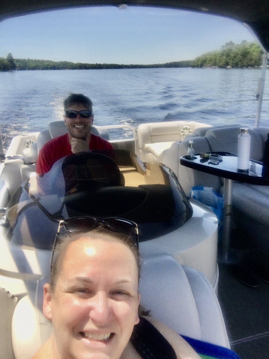 ParkinsonKara's tweet photo. My “It’s too hot to work so I’m taking a 1/2 day vacation” happy place. #30Outside #28Inside #INeedAirConditioning https://t.co/3UF6hWDlOq