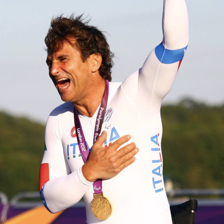 RaffaeleFitto's tweet photo. Ci hai insegnato a non mollare mai! Ora continua a farlo!
Forza campione
#Zanardi https://t.co/mnlrxueNNp