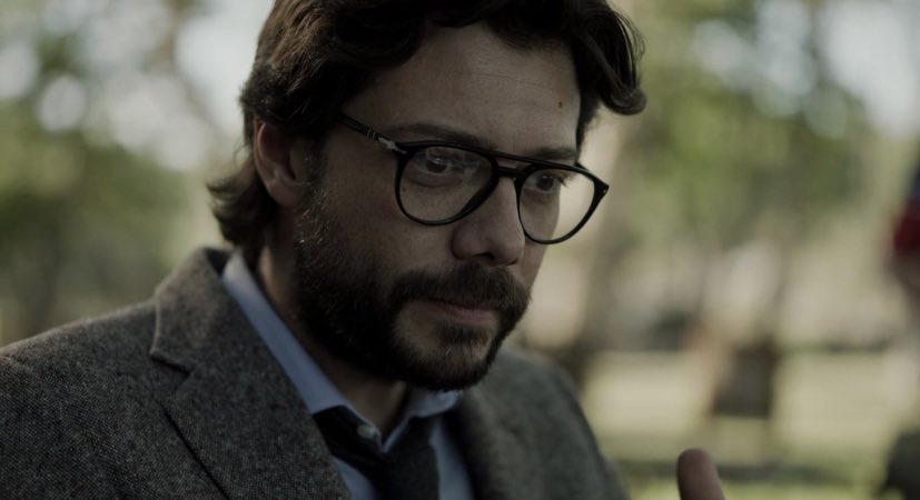 "Mesafeli olmanın en iyi yanı budur; kararlarını sorgulayamazlar, düşüncelerini yargılayamazlar ve sen izin vermedikçe hayatına dahil olamazlar."

La Casa de Papel 🎬