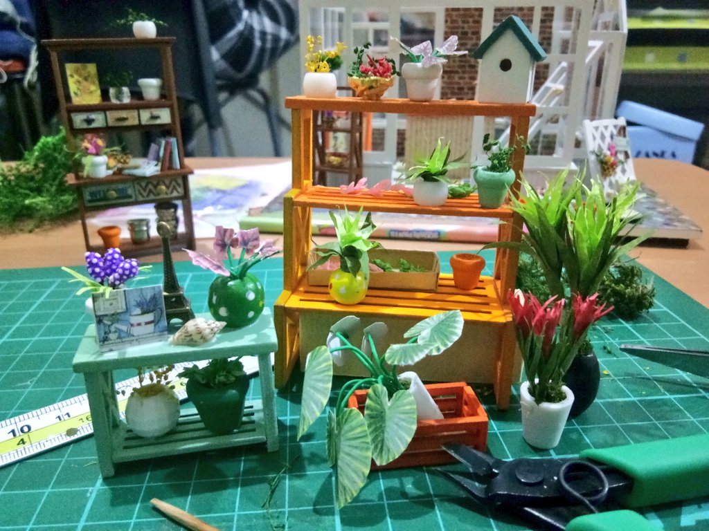 ...but besides that bebi shovel... i also finished a bunch of plants!(im not even halfway there. there are more plants. this kit is so extra. i hate it. but also all the effort is looking worth it so far & ITS SUPER FUN )bed now, tmr is a good saturday to make more plants!