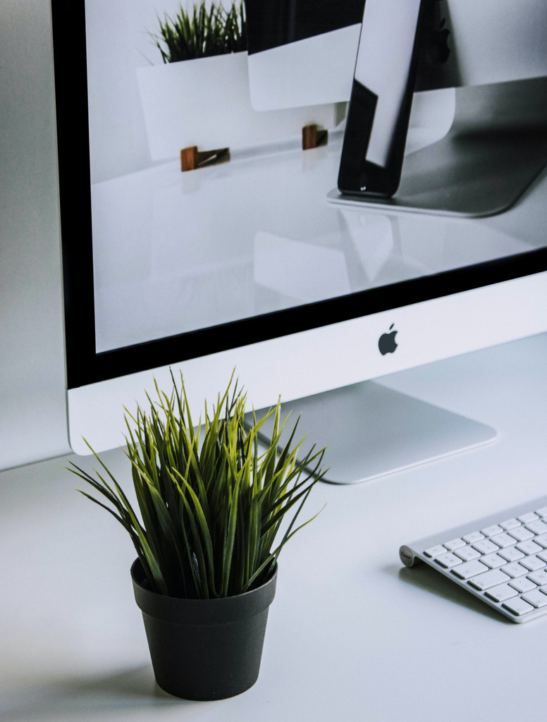 red_spire's tweet photo. Simple is powerful and powerful inspires! 
.
.
.
.
.
.
#Webdesign #webdesignarizona #gilbertaz #minimaldesigns #socialmediatips #marketingtips #webdesigntips #facebookmarketing #socalmediaagency #arizonamarketingagency #digitalcreation #azsmallbusiness #socialmediamanagement https://t.co/tCBLbFbnHe