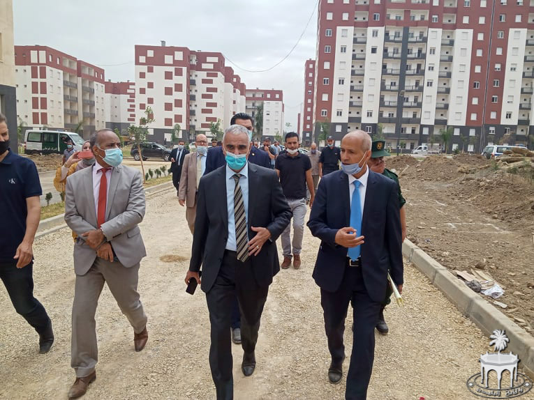 Wilaya_de_Blida's tweet photo. Situation des logements AADL dans la nouvelle ville de Bouinane le 18 juin 2020.Lors de l'inspection,des progrès ont été enregistrés dans l’aménagement des extérieurs ,l'achèvement des logements et des infrastructures publiques.Ces logements seront livrés dans les délais prévus. https://t.co/AJI0Cq1H6O