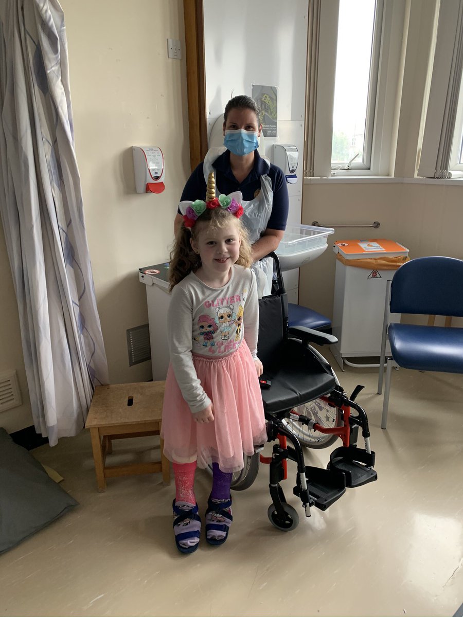 LewisAngela5's tweet photo. @BevanCommission #earlyadopters #serialcasting #paedphysio @cypphysiopthb #firstpatient responding to pain &amp; decreased mobility #urgentneed #covidwontbeatus https://t.co/k1dL1YG7ff