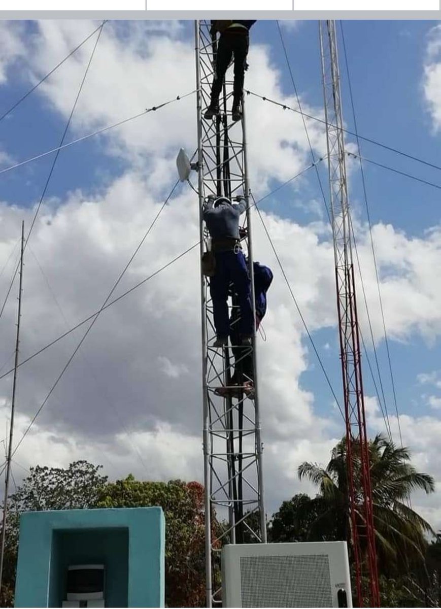 frankpavon1972's tweet photo. ETECSA, no descansa. Se trabaja de forma ininterrumpida, p crecer nuestra red: se pone en funcionamiento nueva radiobase 3G en Baire, municipio Contramaestre, provincia Santiago de Cuba.
#CubaInformatiza
@DiazCanelB
@JorgeLuisPerd20
@MayraArevich
@LidiaHid https://t.co/fuIaytcErP