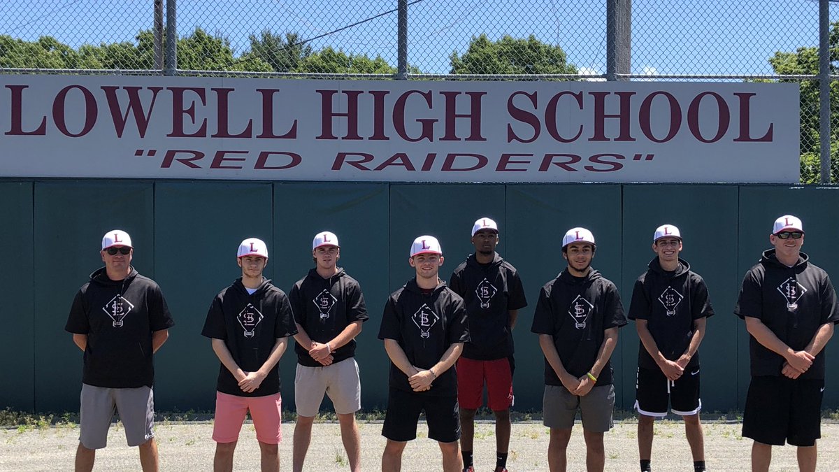 LowellBaseball_'s tweet photo. LHS Baseball Class of 2020 ⚾️ ♥️
@matt_beland17 @Tylerhoey7 @RyanDescheneaux @BillyRWolf @neurys_fyb @Grillakis2 @Dcrack9 @_LHSAthletics https://t.co/A1HsJyPVe7