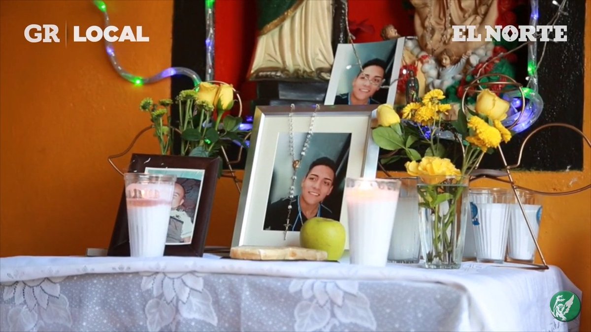 Gab_Villegas_'s tweet photo. Luis, de 21 años y trabajador de la química Viakem, fue una de las tres víctimas mortales la semana pasada. Su mamá comenta que el joven olía a químico y decía sentir punzadas en la cabeza. Había estado en contacto con pesticidas.
Video: https://t.co/V77DJR2n3x https://t.co/oKFi8twMoW