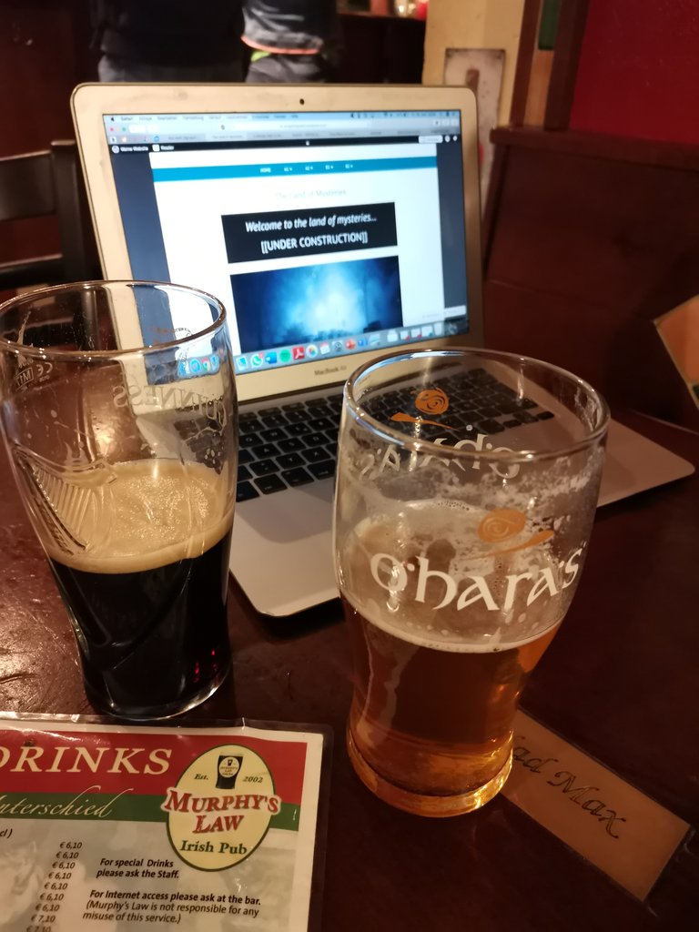 TNothdurfter's tweet photo. A  #Guinness a day makes our #DigiPack a Hooray, @steachingpalace! #MurphysLawSalzburg  #fachdidaktiksbg #digiteachsbg @JWeissenboeck https://t.co/zBsF6BHsTE