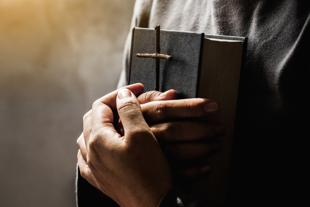 AdventistReview's tweet photo. If we are going to conquer racism, we need to start by taking a deep look at our spiritual lives.
https://t.co/O6i476iZ2u
#race #racism #prejudice #christianity #jesusexample #adventists https://t.co/gQqh5AZNZG