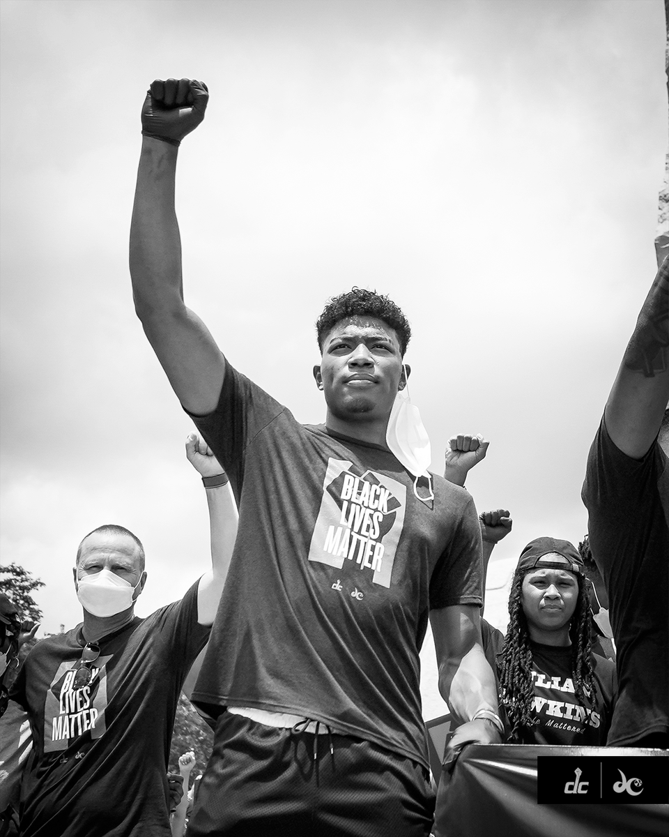 ✊🏿✊🏾✊🏽✊🏼✊🏻 #TogetherWeStand | #BlackLivesMatter