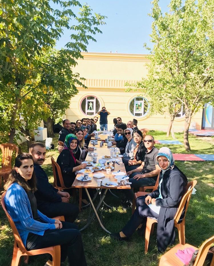 CozumVan's tweet photo. 2019-2020 Eğitim ve öğretim yılında emeği geçen tüm Öğretmenlerimize ve personelimize teşekkür ederiz.. ☺️ #vançözümkoleji https://t.co/zpkYiztr5f