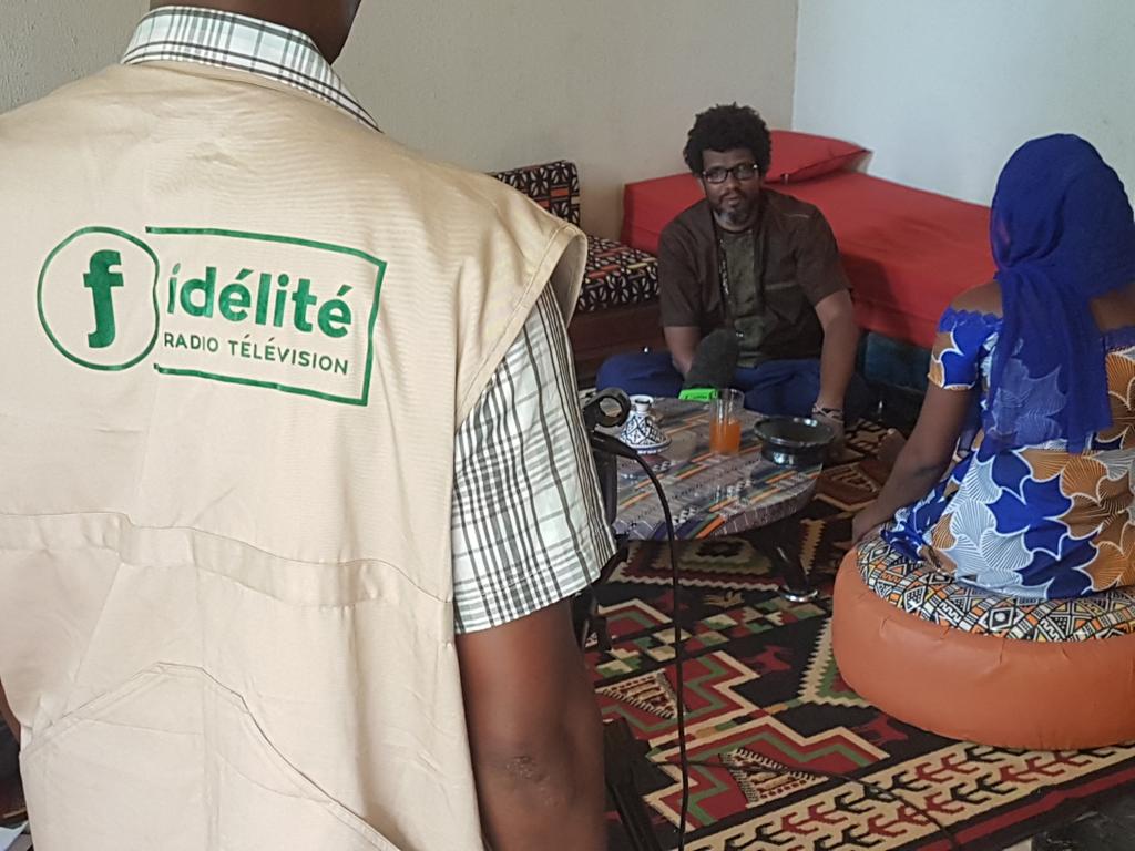 Agmidal1's tweet photo. Nous avons reçu la visite de Fidélité @tv 
#Redonné_une_nouvelle_vie_aux_pneus_et_palettes 
#recyclages  #palettes #pneus 
#agmidal #niamey #niger  #fidélité #tv
+22798333383 ( watsap) https://t.co/kFEt878qhS