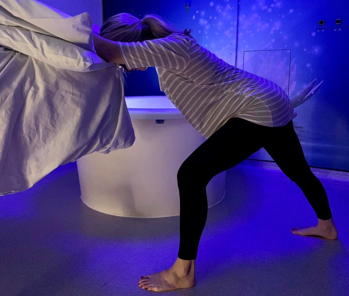 gabbybambi's tweet photo. Gorgeous pictures of our lovey midwife Anna on our birth centre. Pleased to say we have the peanut balls &amp; bars on delivery suite too. We are able to support upright birthing across the unit 🥰 @KingstonMSLC @maternity_team @KingstonHospNHS https://t.co/X8Hqexr4nk